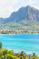 Turquoise lagoon and mountains in Mauritius